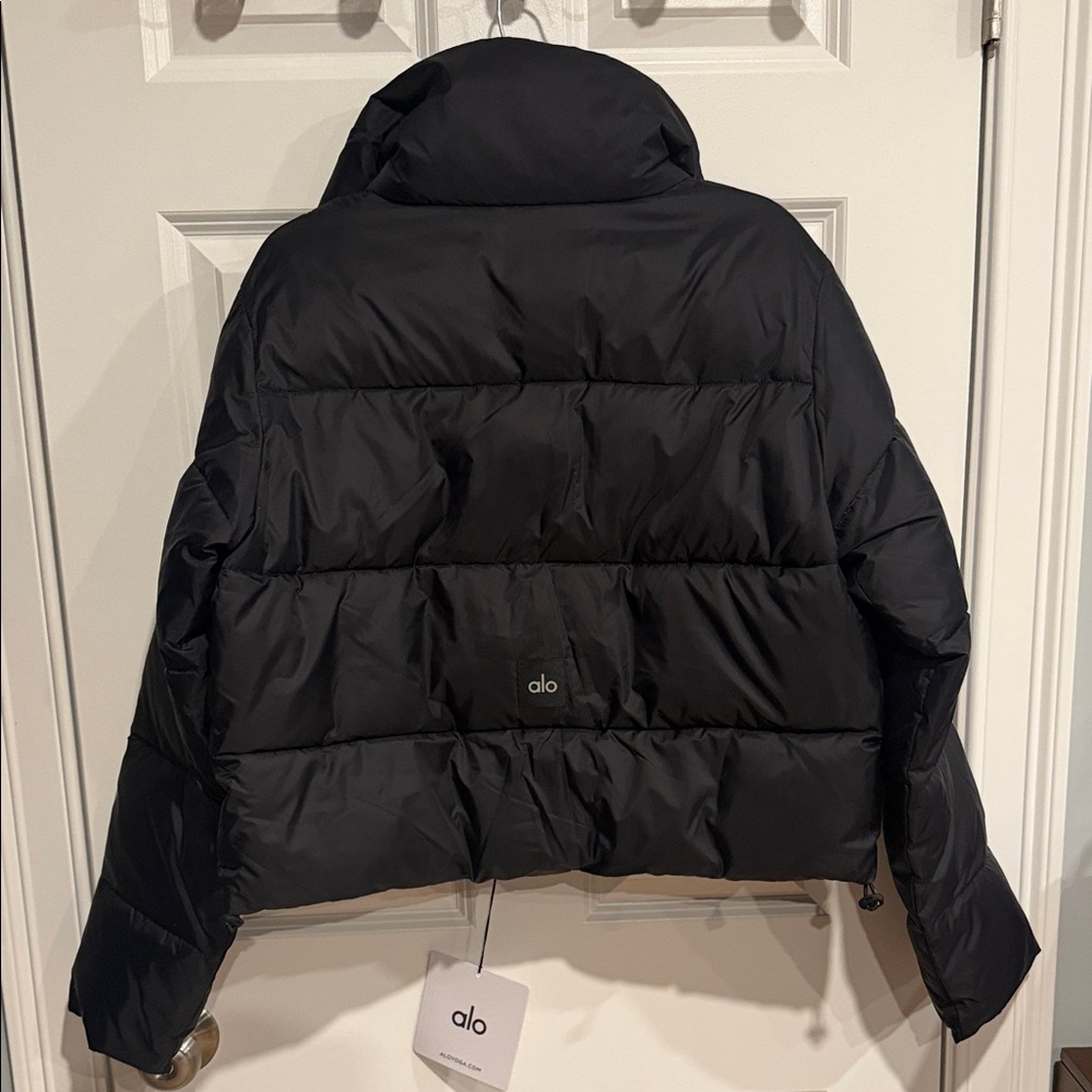 Alo Gold Rush Puffer in Black - Picture 9 of 11